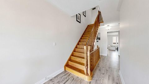 Photo 30 at 19 Boot Terrace, York University Heights, Toronto