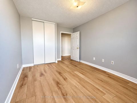 Photo 3 at 507 - 200 Lotherton Parkway, Glen Park, Toronto