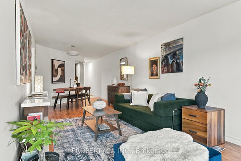 Photo 0 at 625 - 222 The Esplanade Avenue, Waterfront Communities C8, Toronto