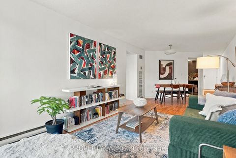 Photo 5 at 625 - 222 The Esplanade Avenue, Waterfront Communities C8, Toronto
