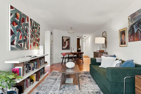 Photo 6 at 625 - 222 The Esplanade Avenue, Waterfront Communities C8, Toronto