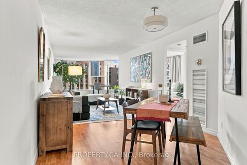 Photo 8 at 625 - 222 The Esplanade Avenue, Waterfront Communities C8, Toronto