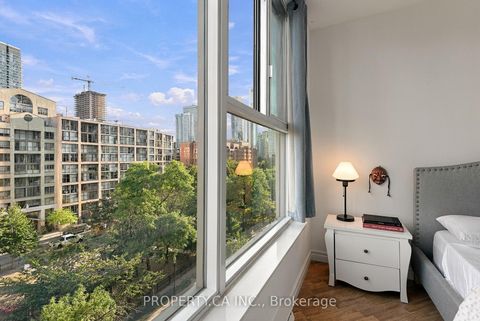 Photo 13 at 625 - 222 The Esplanade Avenue, Waterfront Communities C8, Toronto