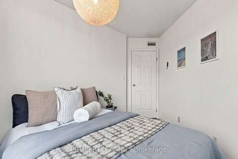 Photo 22 at 625 - 222 The Esplanade Avenue, Waterfront Communities C8, Toronto
