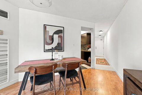 Photo 24 at 625 - 222 The Esplanade Avenue, Waterfront Communities C8, Toronto