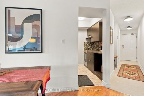 Photo 25 at 625 - 222 The Esplanade Avenue, Waterfront Communities C8, Toronto