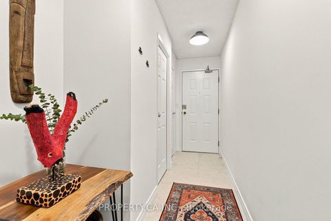 Photo 29 at 625 - 222 The Esplanade Avenue, Waterfront Communities C8, Toronto