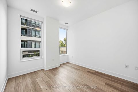 Photo 15 at 102 - 2 Teagarden Court N, Willowdale East, Toronto