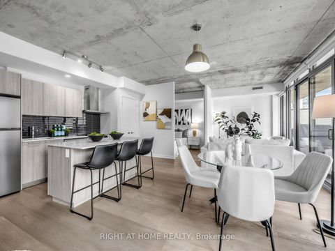 Photo 1 at 708 - 650 King Street West Street W, Waterfront Communities C1, Toronto