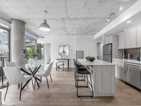 Photo 5 at 708 - 650 King Street West Street W, Waterfront Communities C1, Toronto