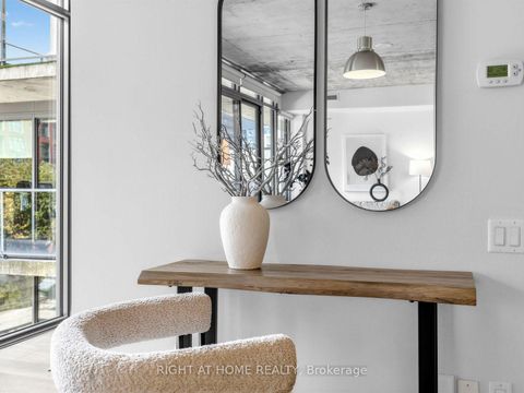 Photo 8 at 708 - 650 King Street West Street W, Waterfront Communities C1, Toronto