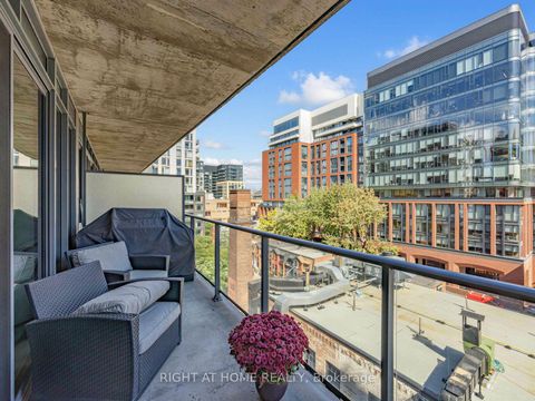 Photo 24 at 708 - 650 King Street West Street W, Waterfront Communities C1, Toronto