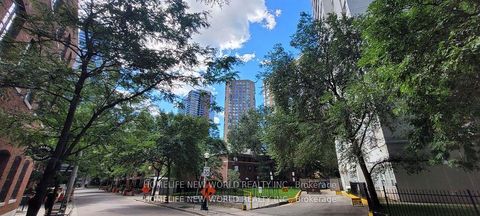 Photo 1 at TH1 - 75 St Nicholas Street, Bay Street Corridor, Toronto