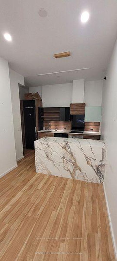 Photo 6 at TH1 - 75 St Nicholas Street, Bay Street Corridor, Toronto
