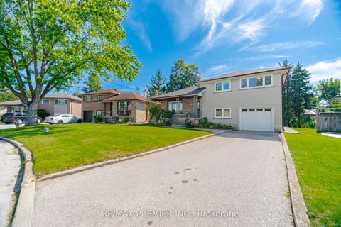 Photo 2 at 33 Belleglade Court, Humbermede, Toronto