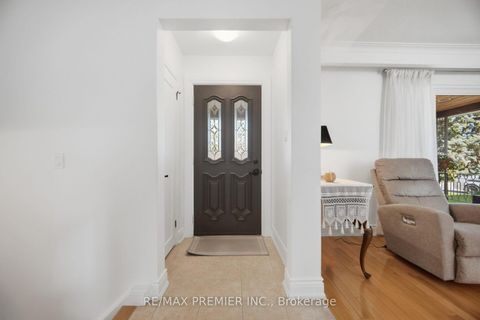 Photo 8 at 33 Belleglade Court, Humbermede, Toronto