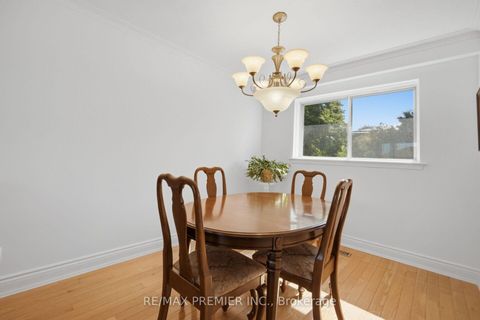 Photo 14 at 33 Belleglade Court, Humbermede, Toronto