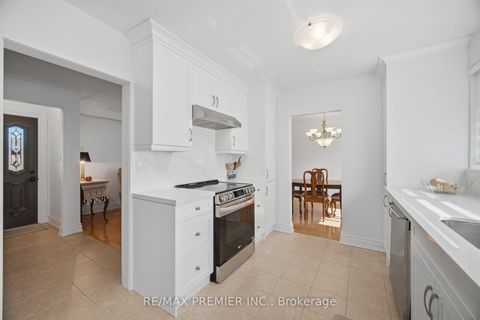Photo 19 at 33 Belleglade Court, Humbermede, Toronto