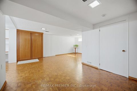 Photo 33 at 33 Belleglade Court, Humbermede, Toronto