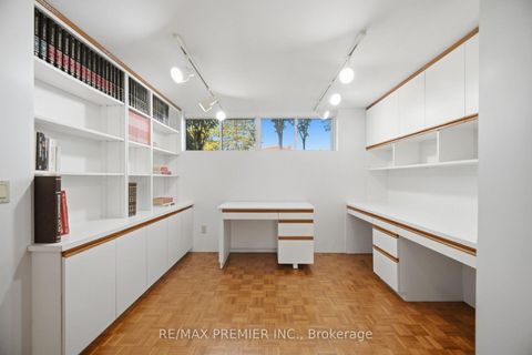 Photo 36 at 33 Belleglade Court, Humbermede, Toronto