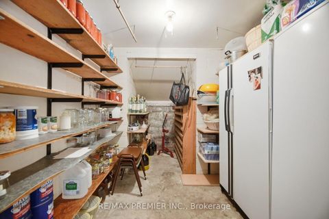 Photo 38 at 33 Belleglade Court, Humbermede, Toronto