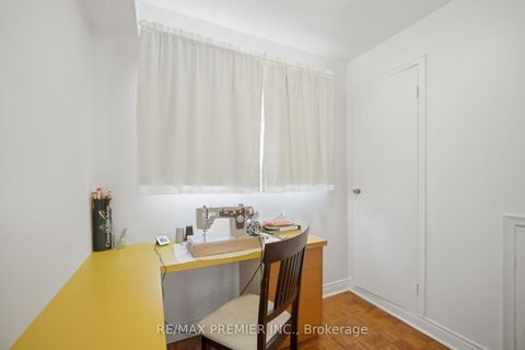 Photo 40 at 33 Belleglade Court, Humbermede, Toronto