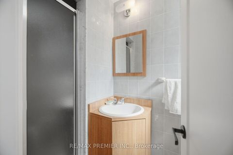 Photo 42 at 33 Belleglade Court, Humbermede, Toronto