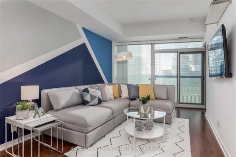 Photo 2 at 703 - 12 YORK Street, Waterfront Communities C1, Toronto