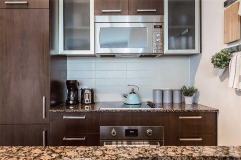 Photo 3 at 703 - 12 YORK Street, Waterfront Communities C1, Toronto