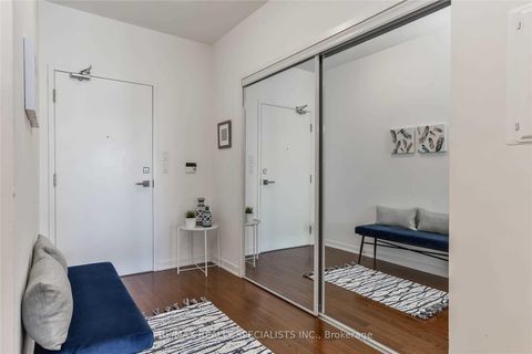Photo 15 at 703 - 12 YORK Street, Waterfront Communities C1, Toronto