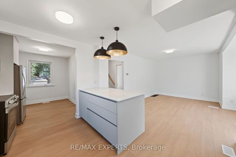 Photo 4 at 3 Greenacres Road, Greenbrook, Toronto
