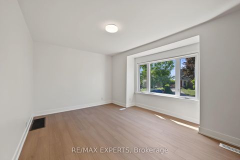 Photo 10 at 3 Greenacres Road, Greenbrook, Toronto