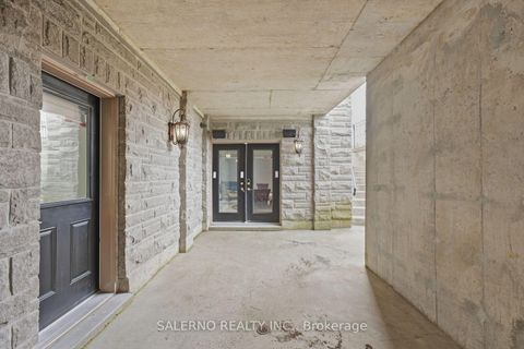 Photo 41 at 21 Autumn Wind Court, Kleinburg, Vaughan