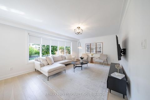 Photo 5 at 103 West Deane Park Drive, West Deane, Toronto