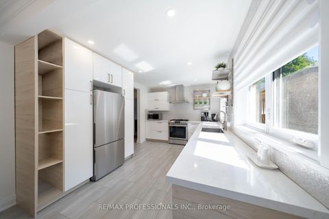 Photo 12 at 103 West Deane Park Drive, West Deane, Toronto