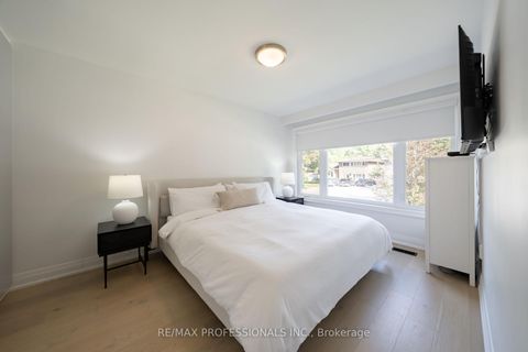 Photo 17 at 103 West Deane Park Drive, West Deane, Toronto
