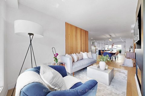 Photo 7 at 972 Castlefield Avenue, Belgravia, Toronto
