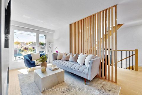 Photo 8 at 972 Castlefield Avenue, Belgravia, Toronto
