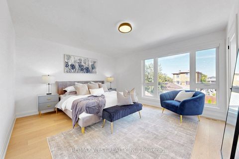 Photo 22 at 972 Castlefield Avenue, Belgravia, Toronto
