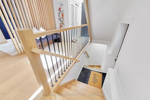 Photo 33 at 972 Castlefield Avenue, Belgravia, Toronto