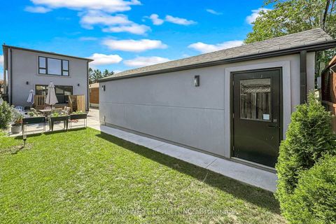 Photo 47 at 972 Castlefield Avenue, Belgravia, Toronto