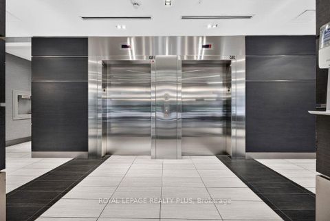 Photo 5 at 509 - 399 Adelaide Street W, Waterfront Communities C1, Toronto