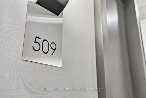 Photo 6 at 509 - 399 Adelaide Street W, Waterfront Communities C1, Toronto