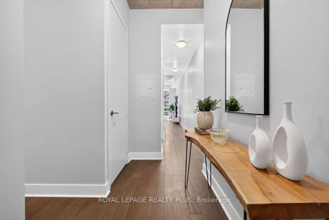 Photo 8 at 509 - 399 Adelaide Street W, Waterfront Communities C1, Toronto