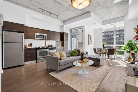 Photo 10 at 509 - 399 Adelaide Street W, Waterfront Communities C1, Toronto