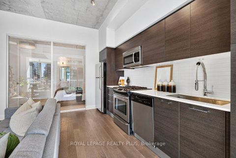 Photo 18 at 509 - 399 Adelaide Street W, Waterfront Communities C1, Toronto