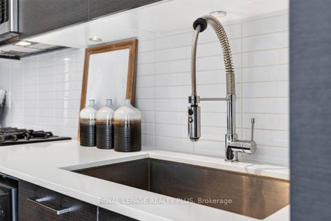 Photo 19 at 509 - 399 Adelaide Street W, Waterfront Communities C1, Toronto
