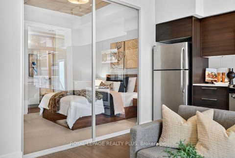 Photo 21 at 509 - 399 Adelaide Street W, Waterfront Communities C1, Toronto
