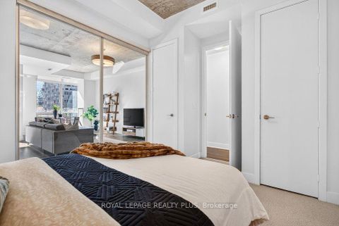 Photo 25 at 509 - 399 Adelaide Street W, Waterfront Communities C1, Toronto