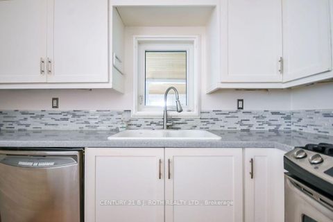 Photo 17 at 45 Grove Street W, Queen's Park, Barrie